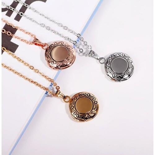 20pcs/Lot Vintage Round Carved Flower Stripe Locket Pendant Necklace Women Opening Photo Box Jewelry Wholesale