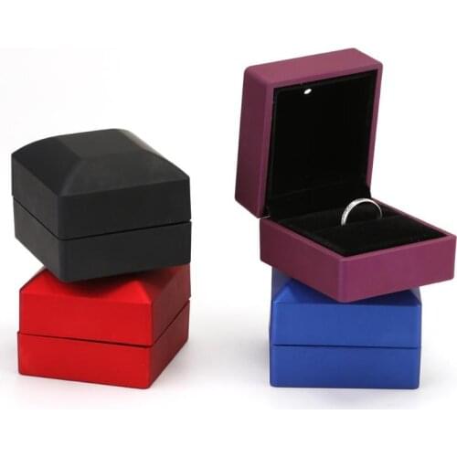 LED Lighted Earring Ring Gift Box Wedding Engagement Jewelry Display Case