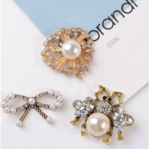 5Pcs New Rhinestone Pearl Alloy Jewelry Diamond Flower Plate Button DIY For Hair Clothing Brooch Pin Accessories