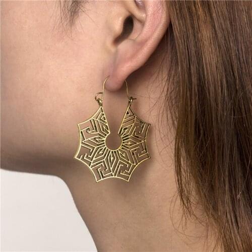 Docona Vintage Hollow Spider Web Shape Irregular Drop Dangle Earrings For Women Girl Boho Geometry Golg Color Jewelry 3409