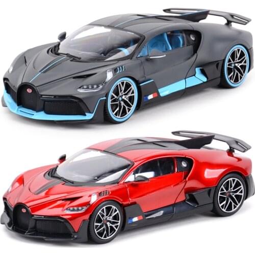 Bburago 1:18 Bugatti Divo Sports Car Static Simulation Die Cast Vehicles Collectible Model Car Toys