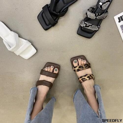 Flat shoes design niche sandals 2021 new outdoor slippers women shoes leopard print British summer style