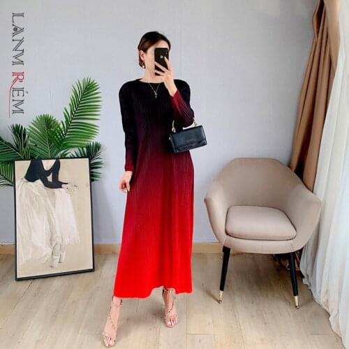 LANMREM Pleated Dress Women Autumn 2021 New Loose And Thin Large A-line Gradient Dresses Female Casual Fashion Clothing 2C2201