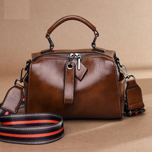 2021 Temperament Soft Leather Handbag Messenger Bag New Leather Womens Bag Fashion Oil Wax Pillow Bag Casual Shoulder Bag