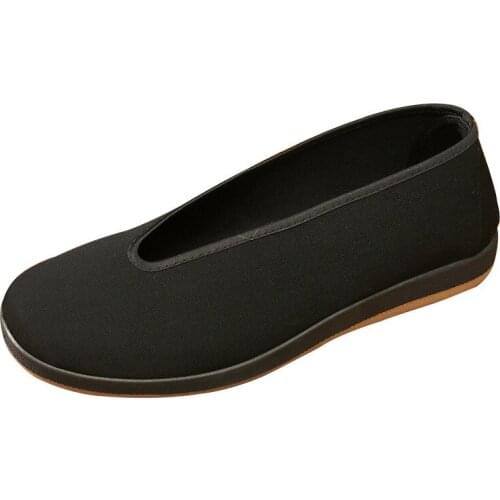 Don't miss the old Beijing round shoes, non-slip wearable middle-aged mens shoes, light and breathable large size single shoes