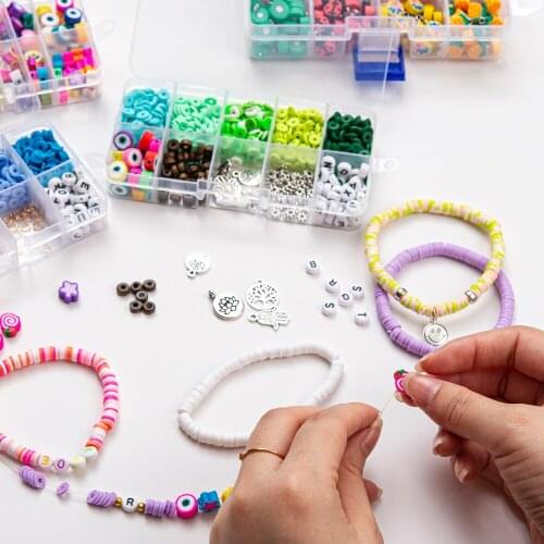 IYOE 8Grid Animal Star Smiley Face Clay Beads Kit Christmas Polymer Clay Beads Set For Jewelry Making Handmade Bracelet Necklace