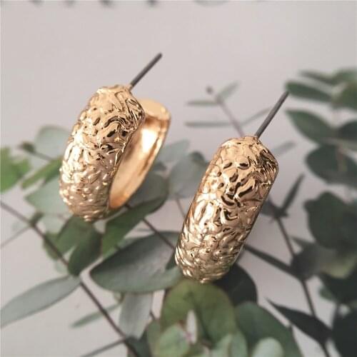 Casual Gold Color Plating Textured Wide Small Hoop Earrings For Women Elegant Classic Trendy Gorgeous Jewelry Accessory