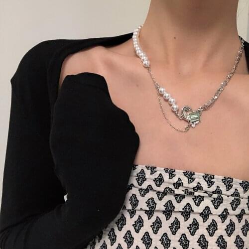 Punk Vintage Imitation Pearl Crystal Pendant Necklace for Women Metal Choker Necklace Fashion Jewelry Female Y2K Necklace 90s