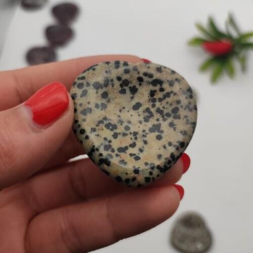 1pcs natural spot thumb button heart Healing quartz Crystal therapy craft Reiki treatment Minerals stones
