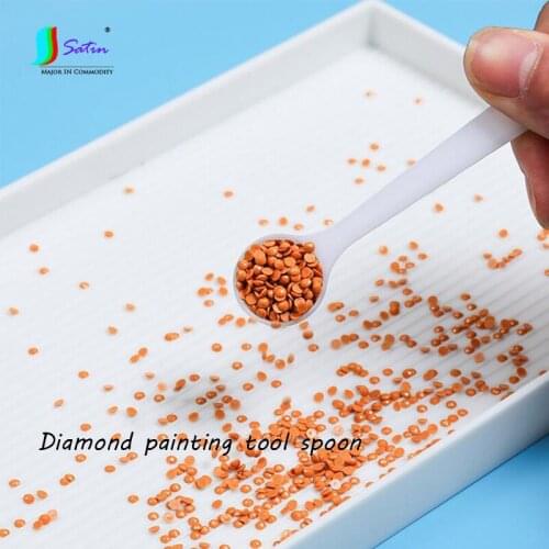 Wholesale 50 PCS Diamond Painting Tool Spoon Convenient, Simple And Beautiful White Diamond Painting Housing Tool 10*20mm S0065F