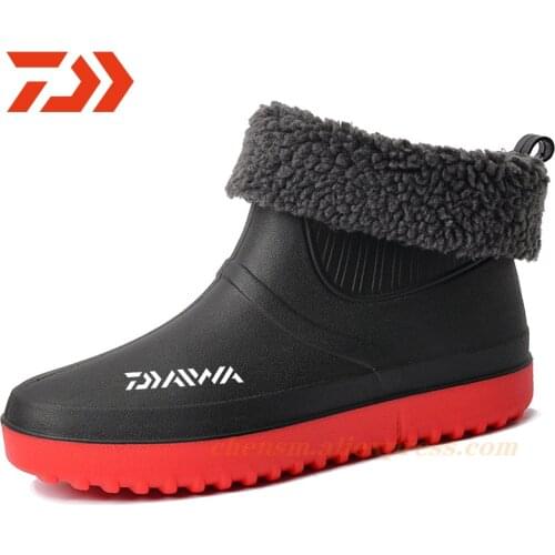 2021 Daiwa Fishing Shoes Non-slip Outdoor Boot Fishing Warm Boot DAWA Fisherman Water Shoes Rain Boot Fish Flapping Shoes