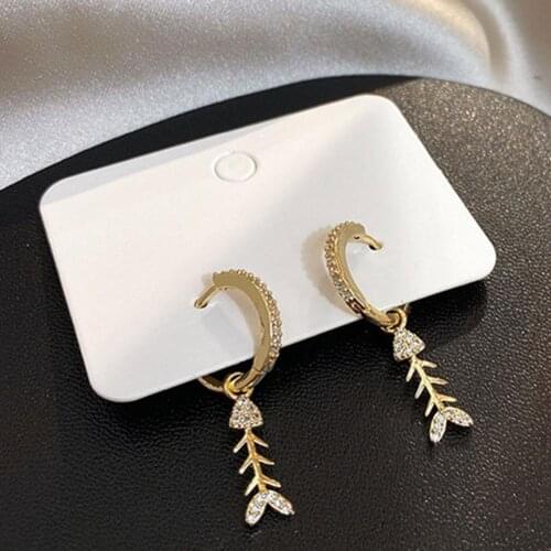 Fashion Ornament Dangling Earrings All-match Women Fishbone Shape Hoop Lightweight Earring for Women