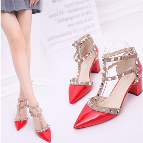 Womens shoes 2019 summer sandals pointed patent leather rivet buckle sandals thick with heel wild thin