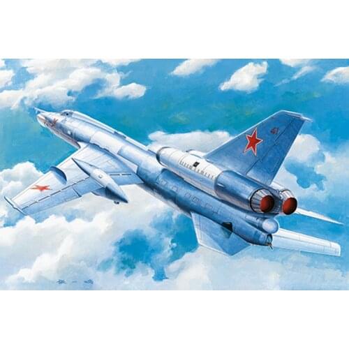 Trumpeter 1/72 01695 Soviet Tu-22 Blinder Tactical Bomber Aircraft Plane Model TH16549-SMT2