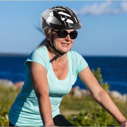 Lightweight Cycling Bicycle Bike Helmet Mtb For Man Adult Riding Road Bike Integrated-Mold Breathable Ice Skating Everyone