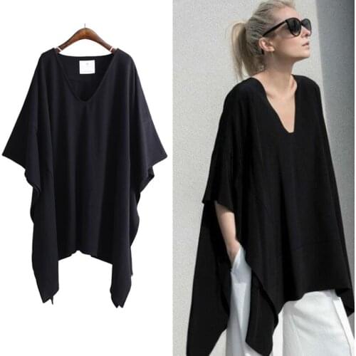 Loose plus-size bat sleeve in solid color T