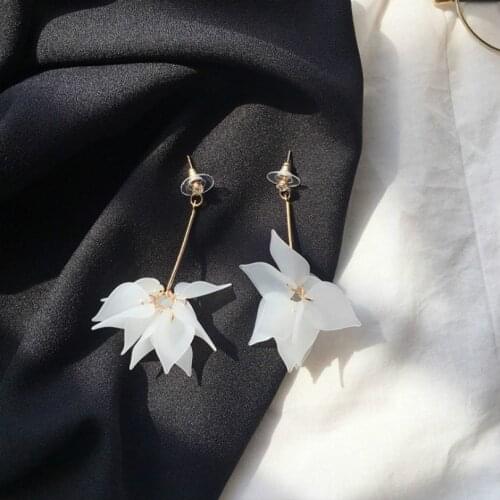 Fashion Jewelry Simple Lotus Petals Womens Long Earrings Vintage Boho Style Earrings Lotus Petal Statement Big Earrings