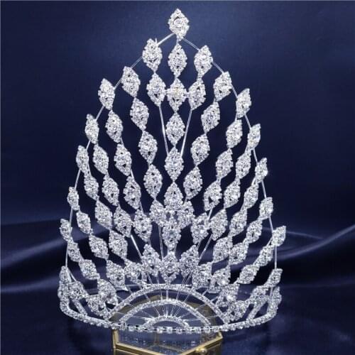 Factory Direct Selling Charming Womens Crown Fashion Rhinestone Crystal Headdress Birthday Party Crown Accessories Gifts