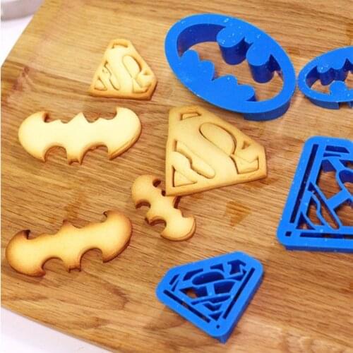 DC Superman DIY Cake Cutter Set Batman Superhero Cookie Mould Supplies Family Baking Biscuit Plastic Embossed Decorations Tools
