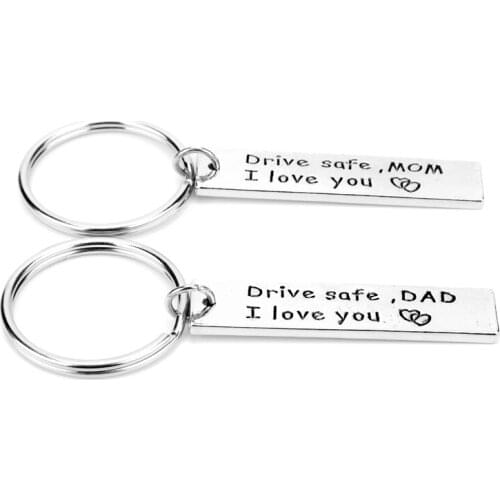 2 pcs keyfobs Trinkets Drive Safe,MOM DAD I love you Keychain Jewelry Lucky Letters Key Rings Car Key Chain llaveros
