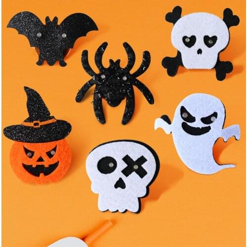 Halloween luminous Cute Pins Funny LED Ghost Bat Brooch Props for Backpacks Aesthetic Enamel Pins Set Buttons for Jackets
