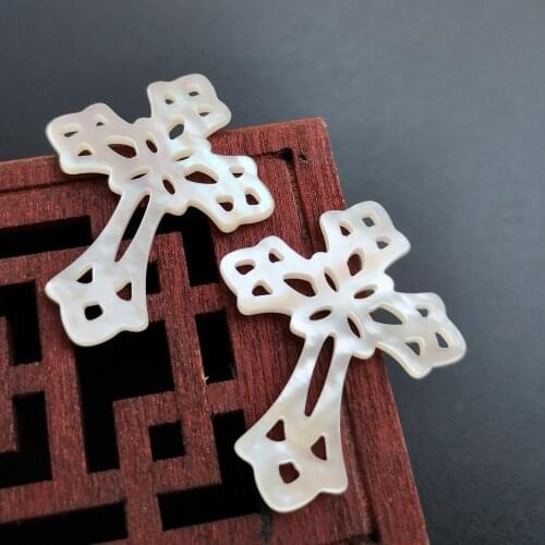 20pcs/lot 24x30mm Natural hollow Cross cut Mother of Pearl Shell for DIY Earrings Jewelry Cross hollow flower cut mother pearl