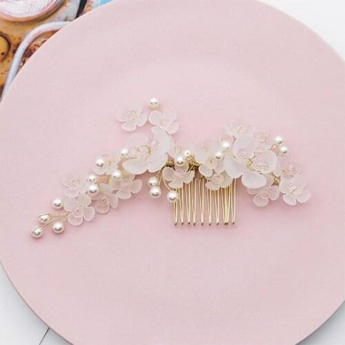 QYY Pearl Flower Hair Comb Bridal Wedding Jewelry Accessories Gold Color Handmade Women Hair Ornaments Bride Headpieces Gifts