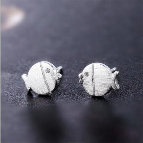 Cute Small Fish Brush Korean Style Fashion 925 Sterling Silver Jewelry Eye Crystal Hypoallergenic Creative Stud Earrings SE779