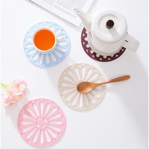 Kitchen Accessories 15cm Coaster Silicone Mat Placemat Heat Insulating Hollow Flower Pot Pad Cup Bowl Coaster Table Mat