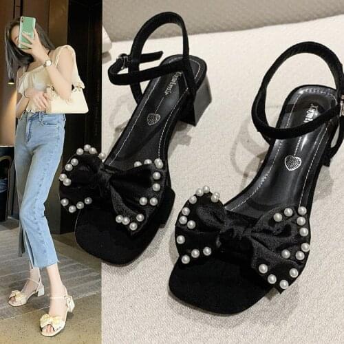 Womens Sandals Summer 2021 New Fashion All-Match Lady Bow Pearl Strap Wanwan Lei Style Chunky Heel Sandals