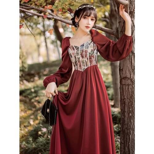 Summer New Style Retro Palace Wind Printing Temperament Show Thin Dress Dress Square Collar Bubble Sleeve In The Long Dress
