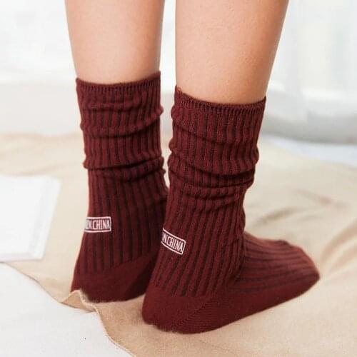 2021 Socks Cotton Loose Striped Crew Socks Women Colorful Harajuku Retro Warm Winter New Year Christmas Gifts Casual Solid