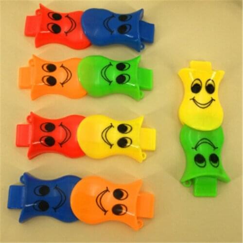 Hot! Interesting 3pcs Plastic Cartoon Duck Toy Whistle Cheer Props Noise Maker Holiday Party Gift Sport Cheerleading Training