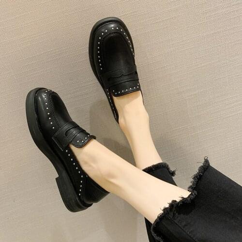 2020 New Spring Casual Shoes Female Retro Student Square Head Low Heels Rivet Leather Oxford Women Shoes Woman Flats Plus Size