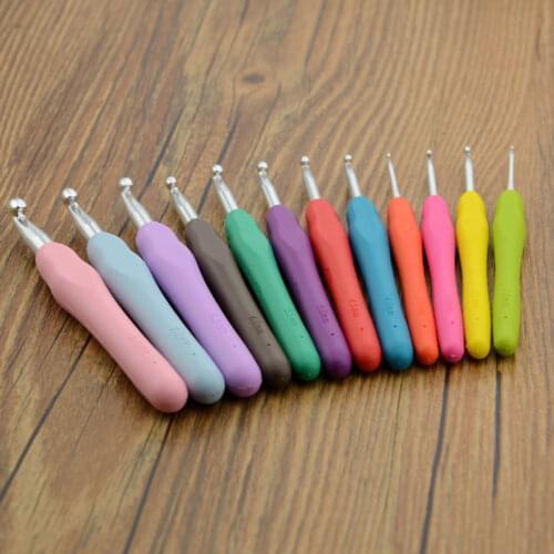 2mm-10mm 14Sizes Soft Handle Crochet Hook Knitting Needles Knit Tool Set DIY Yarn Sweater Gloves Hat Weave Craft Tools