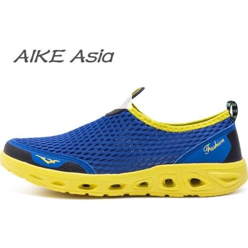Summer new style mens mesh running shoes couple models lightweight breathable casual shoes ultralight tennis shoes sports shoes