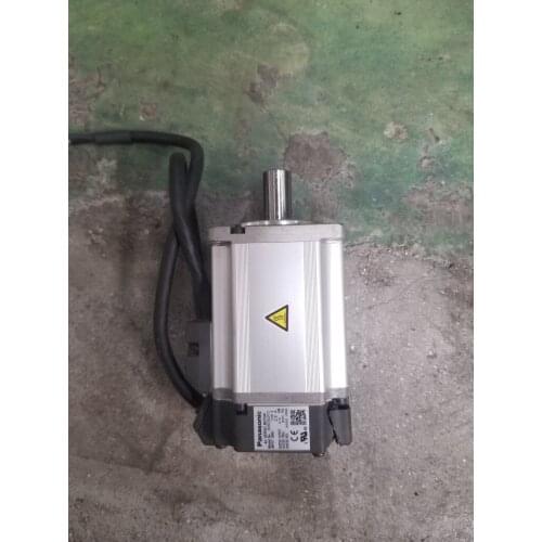 MSMD012G1U2 servo motor , used in good condition . 85% appearance new , good working , free shipping
