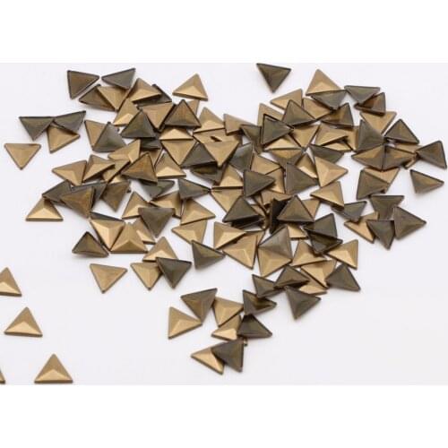 Beadsland A Set Of 100pcs 10*10mm Metal Stereo Triangle Rhinestone Hotfix for DIY Clothes Bag Jewelry Cellphone Art Decoration
