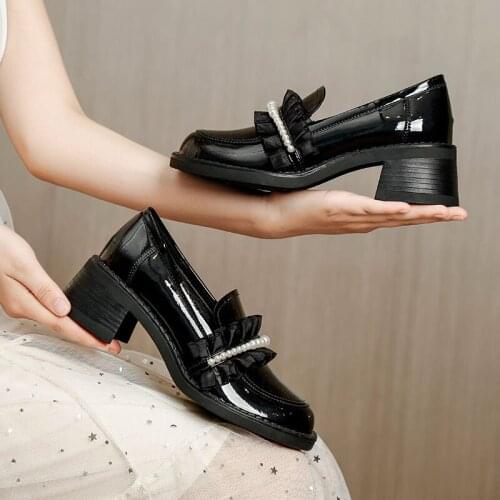 Spring thick-soled lace pearl Lolita small leather shoes thick and low-heel patent leather all-match dress womens single shoes