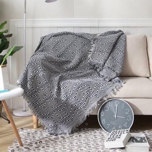 Multifunction Geometry Sofa Leisure Knitted Throw Thread Blanket for Sofa Non-slip Triangle Geometry Travel Bed Sheet Blankets