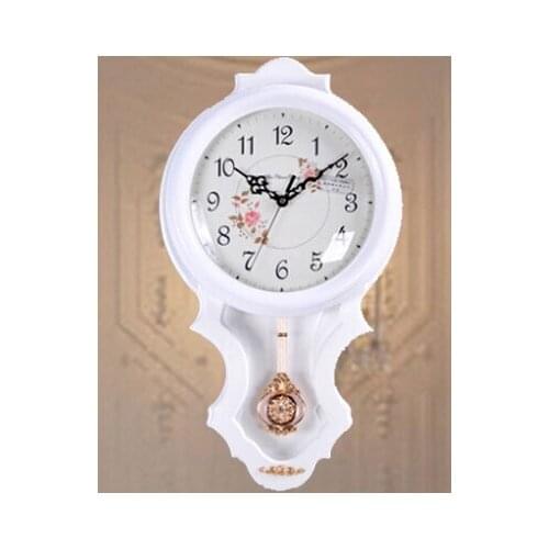 New European simple creative fashion wall clock muted vintage white solid wood brown tempered glass home decoration wall clock