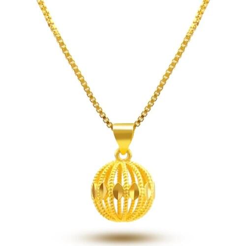 Simple Fashion 18K Gold Necklace Womens Wedding Jewelry Charms Hollow Ball Pendant with Chain for Girlfriend Birthday Gifts