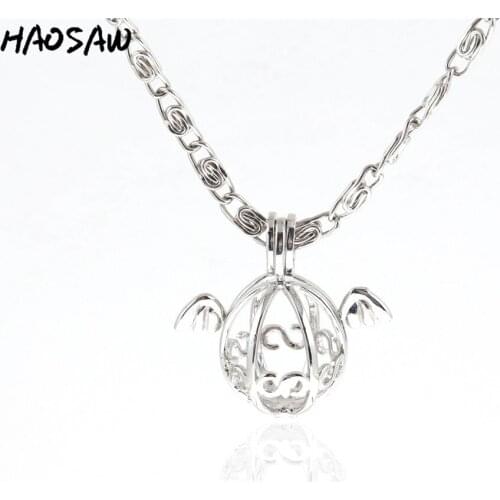 37mm Rhodium Necklace Oval Shape Wings Hollow Out Pendant Ornaments Alloy Material For Women Gift Necklace Jewelry Design