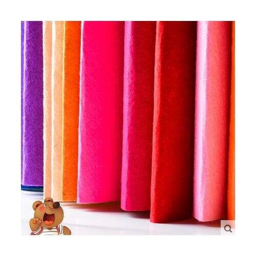50Pcs 30CMX30CM Non Woven Felt Fabric Cloth 1mm Felt for needlework Thick 13Colors Home Sewing Decoration For Sewing Dolls Craft