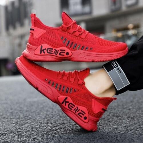 Spring 2021 new large size mens shoes breathable flying woven mens casual sneakers Korean version of the trend running shoes