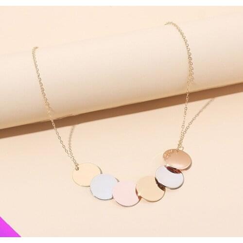 Colorful disc pendant necklace ladies sweet romantic style clavicle necklace 2021 new