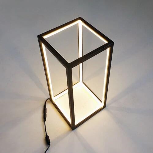 Minimalist LED Line Table Lamp Modern Designer Bedroom Bedside Table Lights Living Room Decor Geometric Home Decor Table Lamp