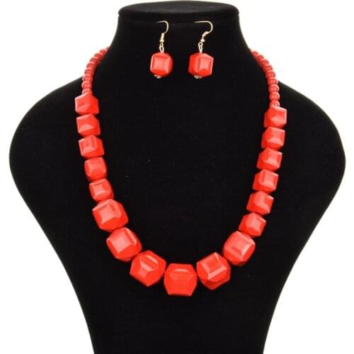 Fashion Womens Jewelry Set Geometric Trend Jewelry Jelly Color Necklace Earring Set Sweater Chain Ladies Ornament