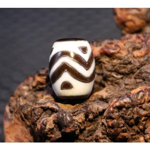 Power Energy Tibetan Old Oily Agate Patina Silver Line Inlaid Water Wave Tiger Tooth Daluo dZi Bead Amulet LKbrother