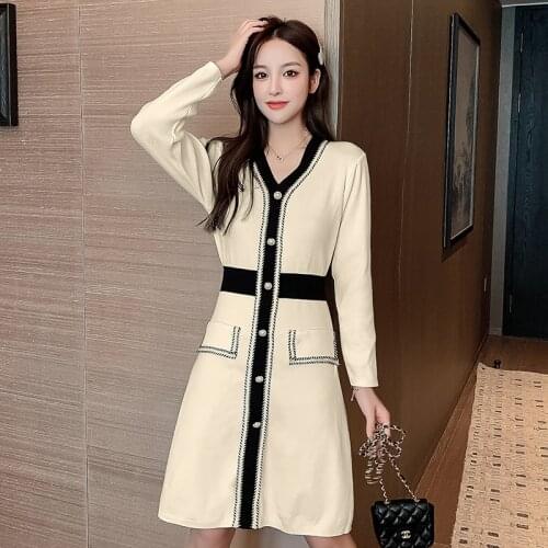 2020 autumn new mid-length v-neck color matching long-sleeved knitted sweater dress with waist and thin temperament